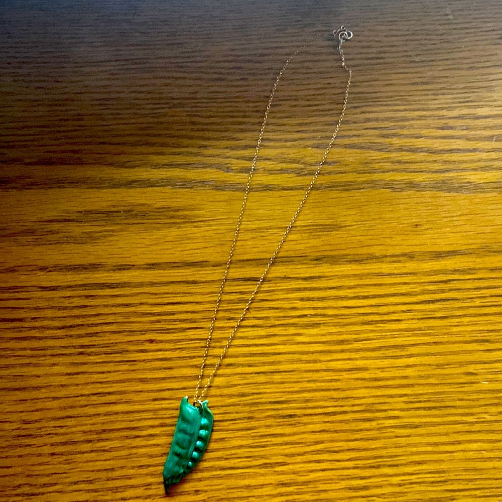 Sweet pea necklace